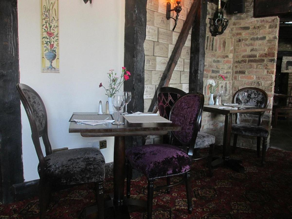 Epworth Red Lion Coaching Inn מראה חיצוני תמונה