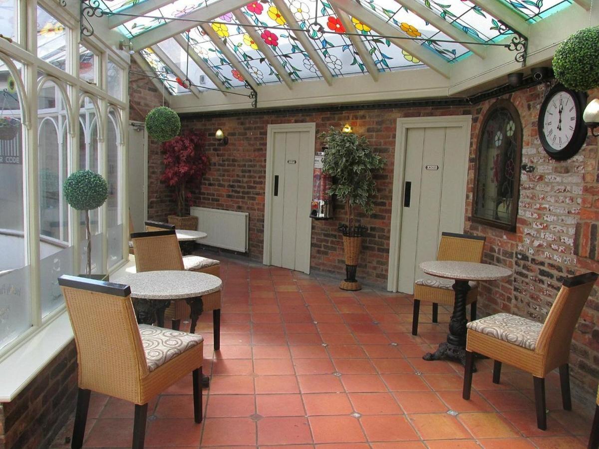 Epworth Red Lion Coaching Inn מראה חיצוני תמונה